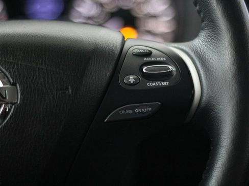 Used 2020 Nissan Pathfinder SL AWD/4WD image 13