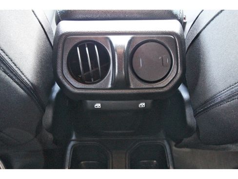 Used 2022 Jeep Gladiator Sport AWD/4WD image 15
