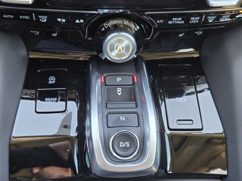 Certified 2025 Acura MDX w/ Technology Package image 17