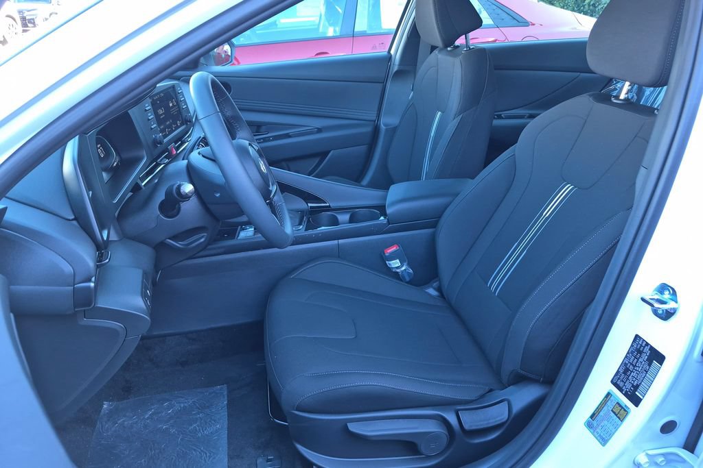 New 2026 Hyundai Elantra SEL Sport FWD image 13