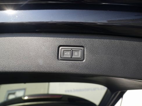 Used 2021 Audi Q7 3.0T Prestige image 16