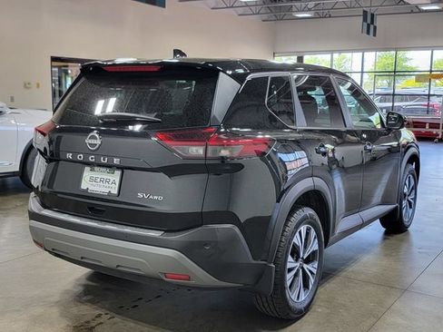Used 2022 Nissan Rogue SV AWD/4WD image 6