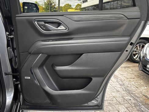 Used 2022 GMC Yukon SLT image 35