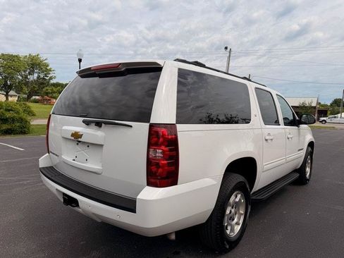 Used 2014 Chevrolet Suburban LT AWD/4WD image 6