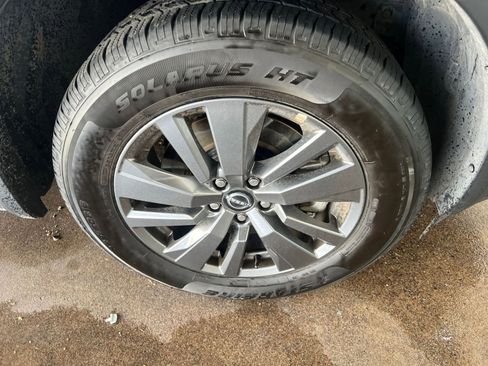 Used 2025 Nissan Pathfinder SV AWD/4WD image 31