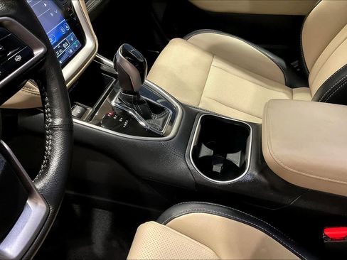 Used 2025 Subaru Outback Limited image 15