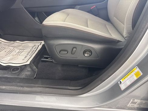 Used 2024 Chevrolet Traverse LT image 20