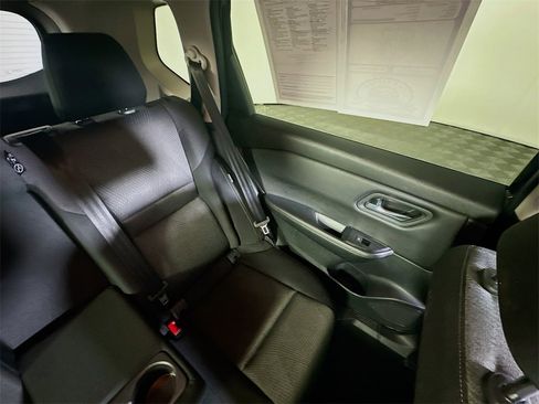 Used 2024 Nissan Rogue SV image 14