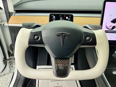 Used 2020 Tesla Model Y Long Range image 13