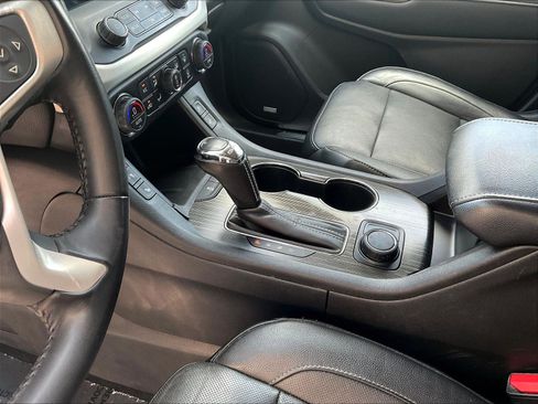 Used 2019 GMC Acadia SLT AWD/4WD image 14