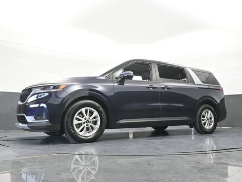 Used 2024 Kia Carnival LX FWD image 57