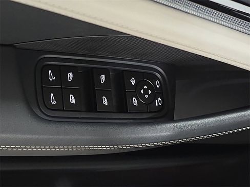 Certified 2024 Porsche Panamera image 21