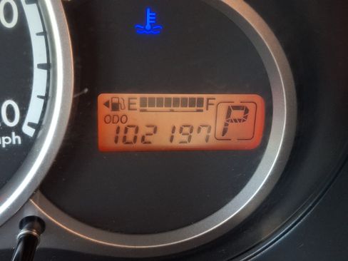 Used 2014 MAZDA MAZDA2 Sport FWD image 21