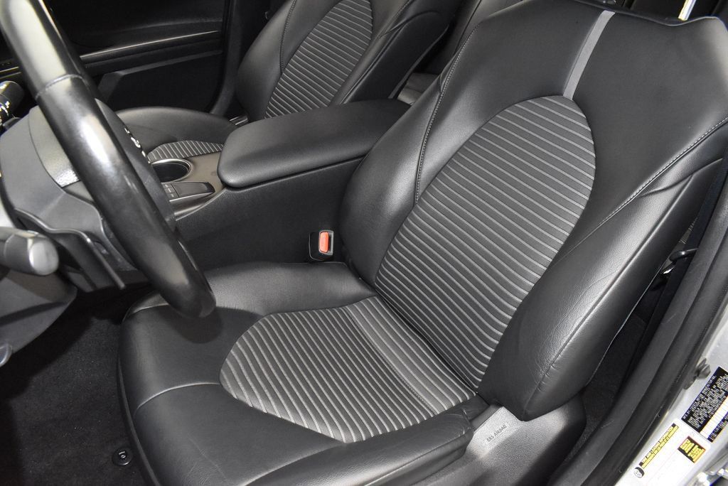 Used 2023 Toyota Camry SE FWD image 12