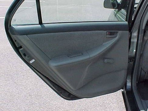Used 2005 Toyota Corolla LE FWD image 15