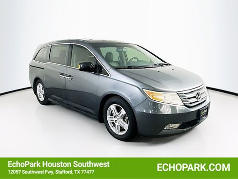 Used 2013 Honda Odyssey Touring image 1