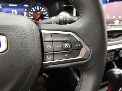 Used 2025 Jeep Compass Limited AWD/4WD image 21