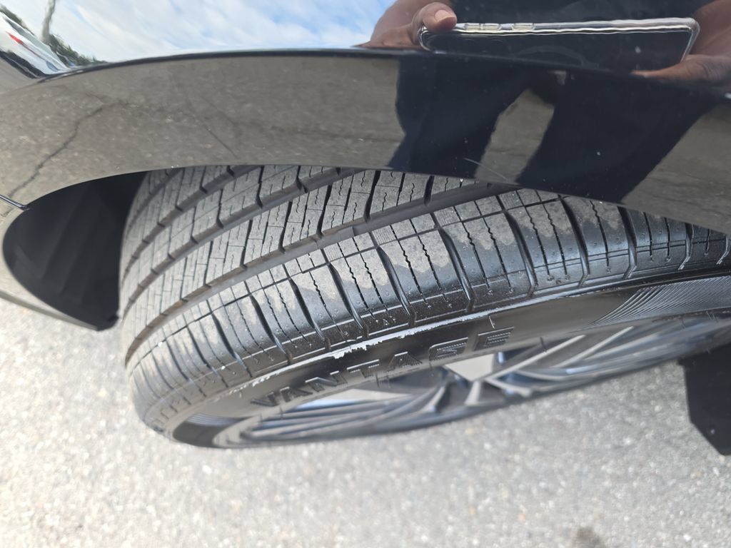 Used 2025 Nissan Altima 2.5 SV FWD image 25