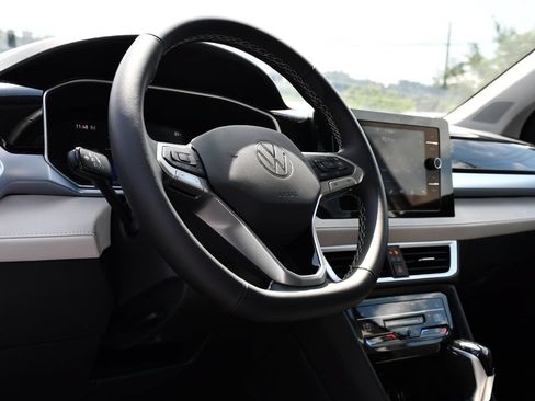 New 2026 Volkswagen Taos SE AWD/4WD image 12