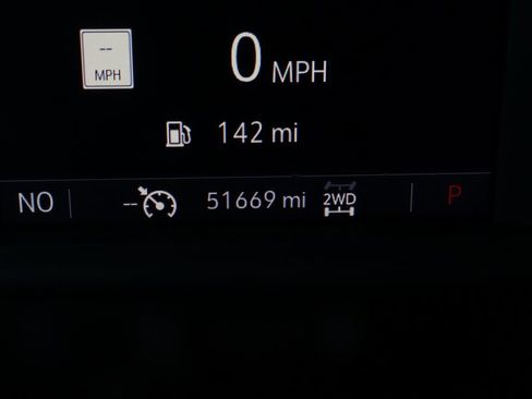 Used 2021 Chevrolet Silverado 2500 LTZ w/ LTZ Convenience Package image 27