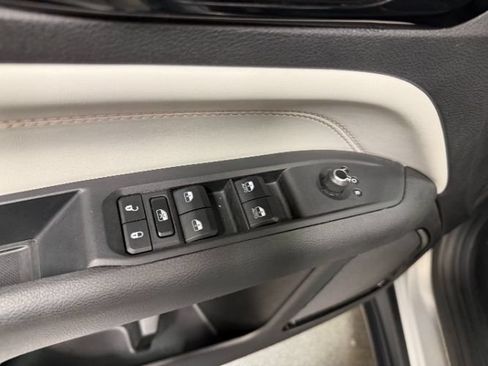 Used 2025 Jeep Compass Limited AWD/4WD image 12