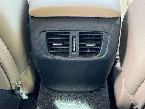 Used 2022 Acura TLX w/ Technology Package image 18