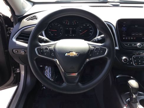 Used 2023 Chevrolet Malibu LT FWD image 16