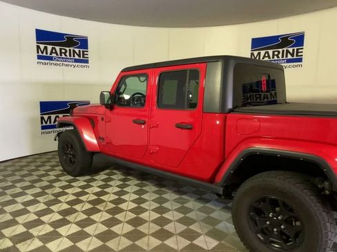 Used 2021 Jeep Gladiator Sport AWD/4WD image 8