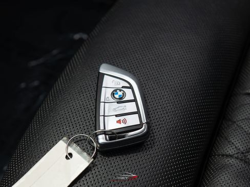 Used 2019 BMW 750i w/ M Sport Package RWD image 53