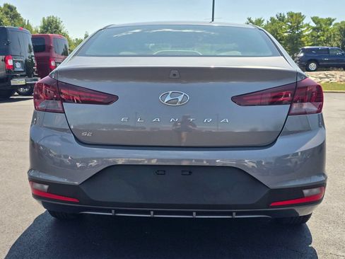 Used 2020 Hyundai Elantra SE FWD image 7