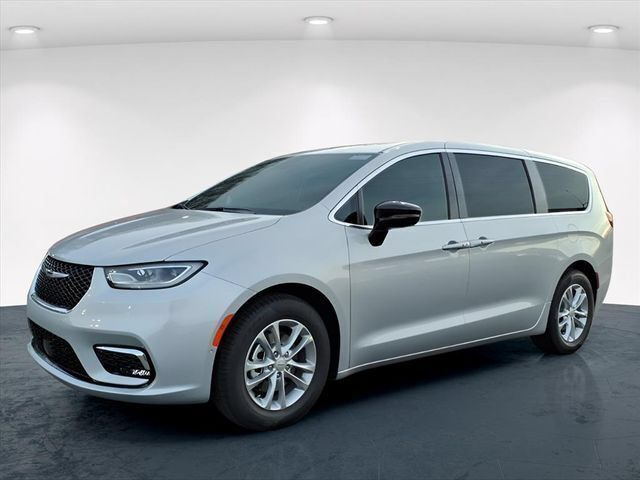 New 2026 Chrysler Pacifica Select FWD image 2