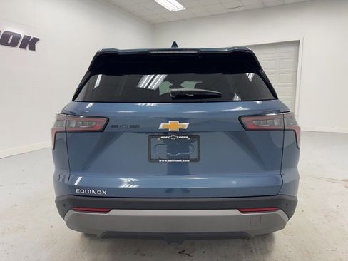 New 2026 Chevrolet Equinox LT w/ Convenience Package II image 6