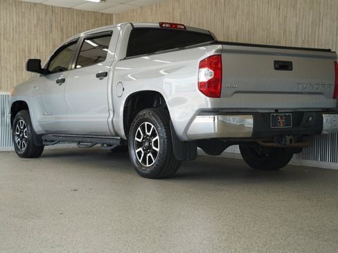Used 2017 Toyota Tundra SR5 w/ SR5 Upgrade Package AWD/4WD image 7