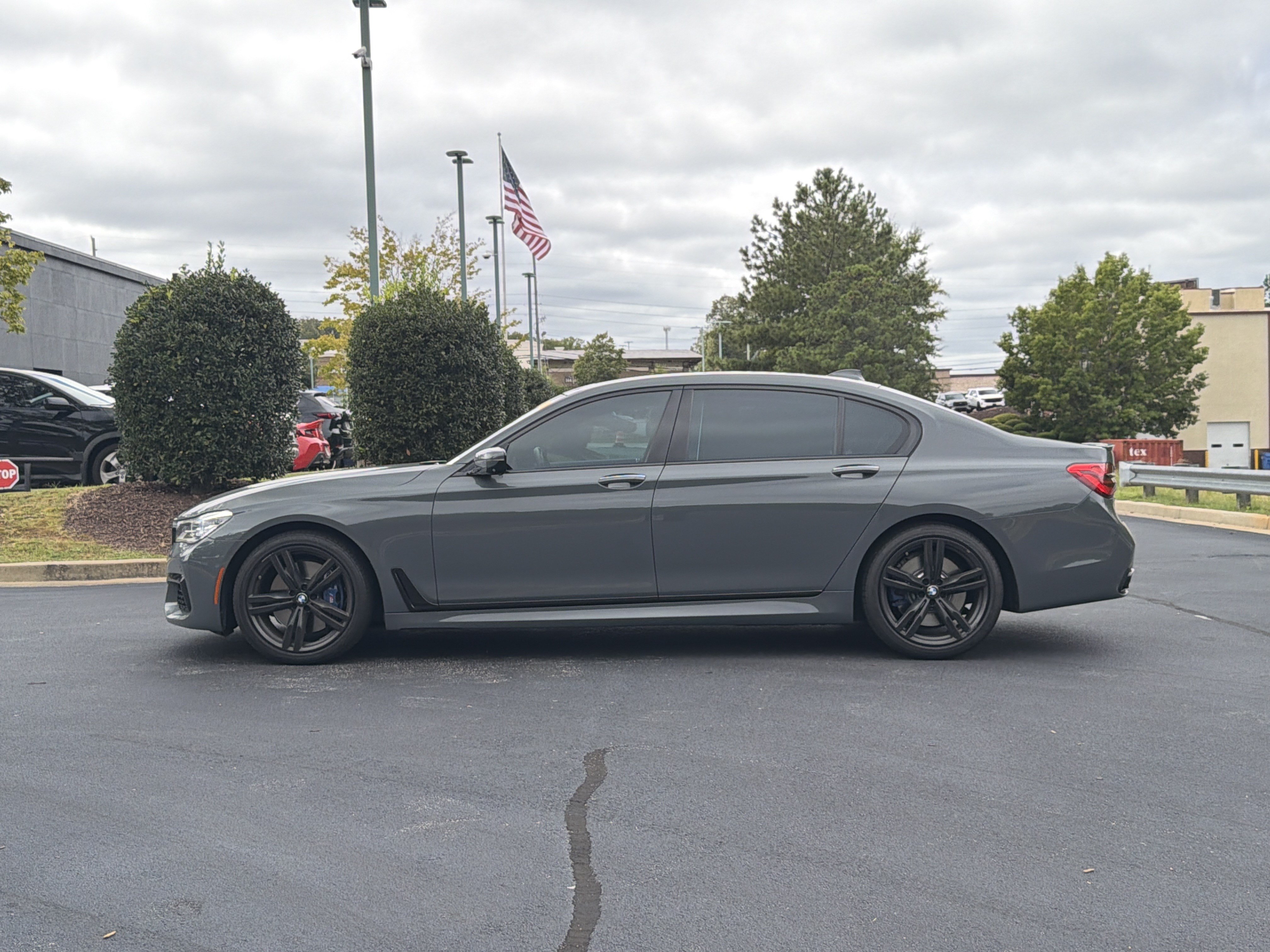 Used 2018 BMW 750i RWD image 11