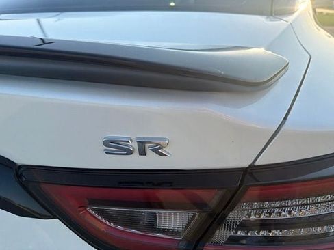 Used 2023 Nissan Maxima SR w/ Sport Mat Group FWD image 15