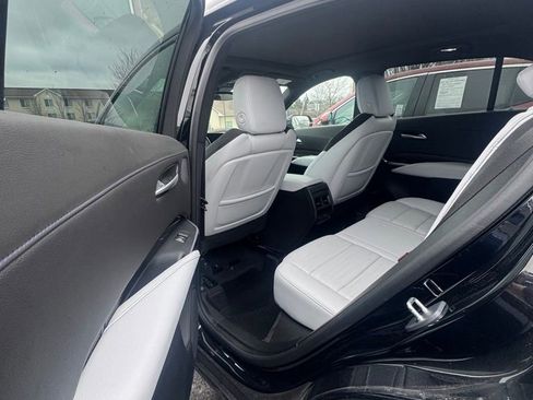 Used 2024 Cadillac XT4 Sport AWD/4WD image 19