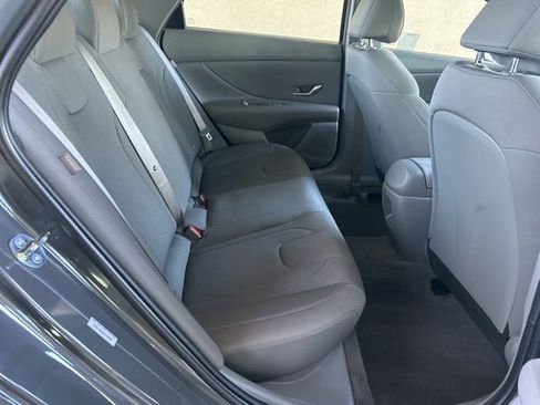 Certified 2026 Hyundai Elantra SE FWD image 25