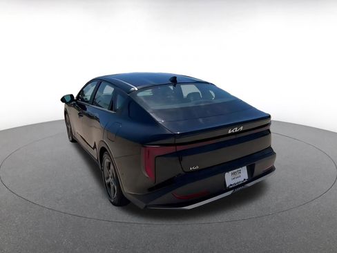 Used 2025 Kia K4 LXS image 11