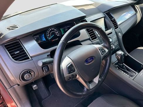 Used 2015 Ford Taurus SEL w/ Equipment Group 201A FWD image 9