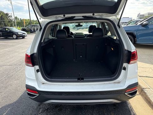 Used 2023 Volkswagen Taos SE w/ Panoramic Sunroof Package AWD/4WD image 24