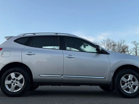 Used 2014 Nissan Rogue S w/ Convenience Package AWD/4WD image 6