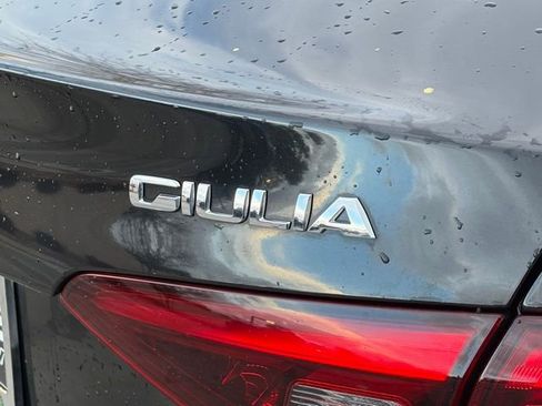 Used 2022 Alfa Romeo Giulia Veloce image 10