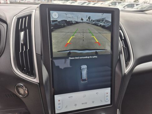 Certified 2024 Ford Edge SEL image 16