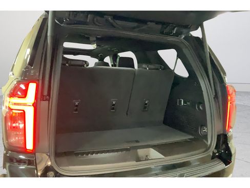 Used 2023 Chevrolet Tahoe LT w/ Luxury Package RWD image 19