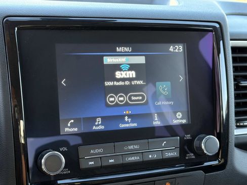 Used 2024 Nissan Frontier SV image 10