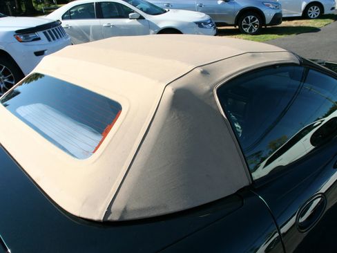 Used 2001 Chevrolet Corvette Convertible w/ Preferred Equipment Group2 image 27