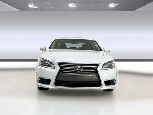 Used 2017 Lexus LS 460 w/ Comfort Package image 6
