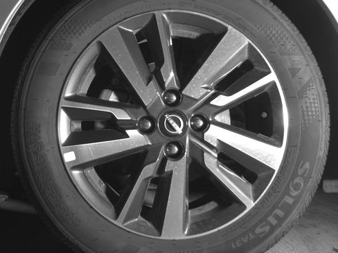 Used 2025 Nissan Versa SV image 12