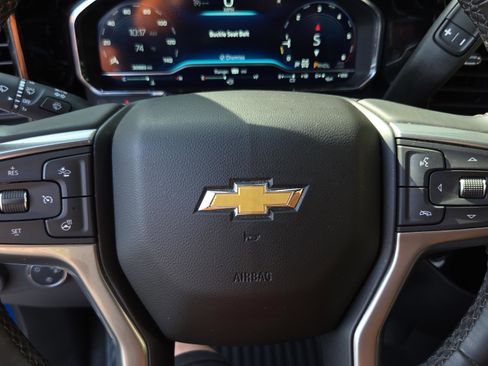 Used 2023 Chevrolet Silverado 1500 LT image 27