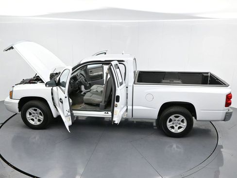 Used 2006 Dodge Dakota SLT image 34